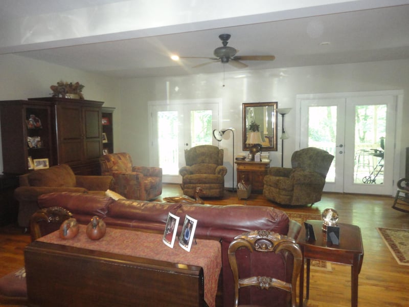 540 Airport Rd, Oneida, TN 37841