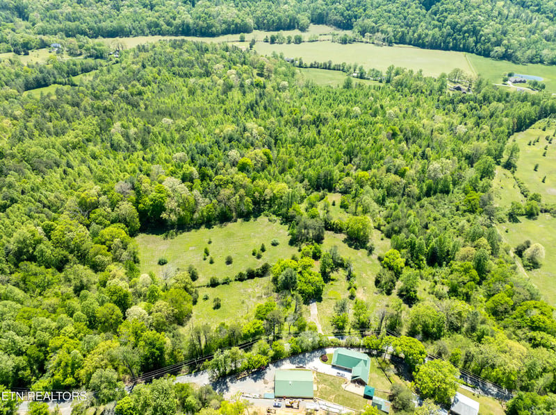 540 E Millers Cove Rd, Walland, TN 37886