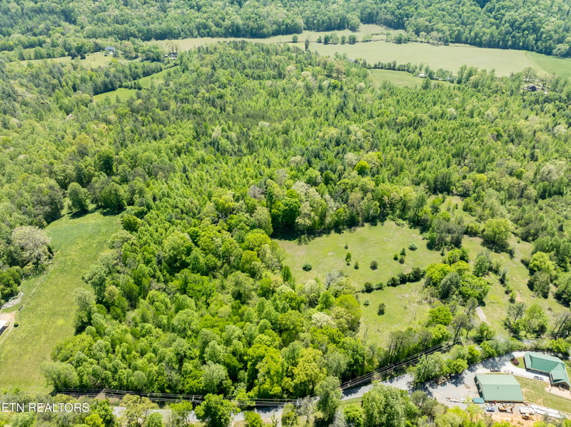 540 E Millers Cove Rd, Walland, TN 37886