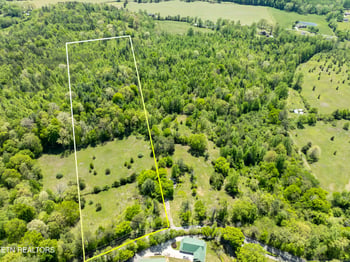 540 E Millers Cove Rd, Walland, TN 37886