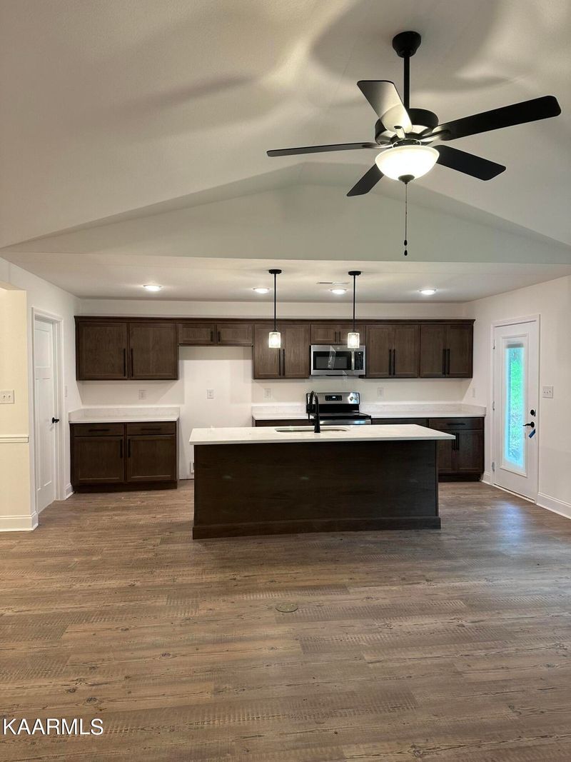 540 Henderson Rd #13, Pigeon Forge, TN 37863