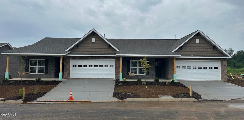 540 Henderson Rd #15, Pigeon Forge, TN 37863