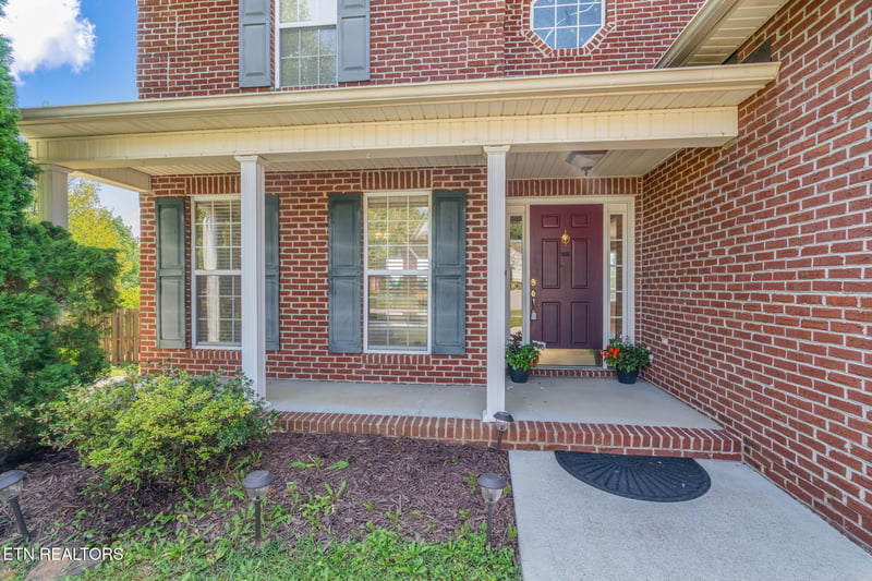 5400 Summitridge Ln, Knoxville, TN 37921