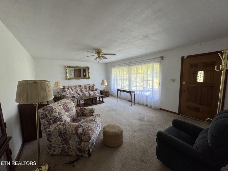 5401 Davis Ferry Rd, Loudon, TN 37774