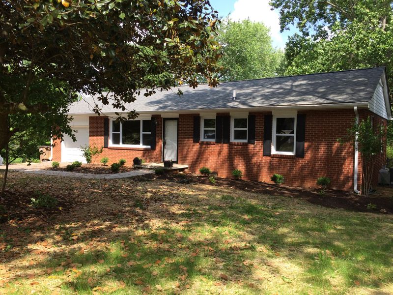 5404 Bluefield Rd, Knoxville, TN 37921