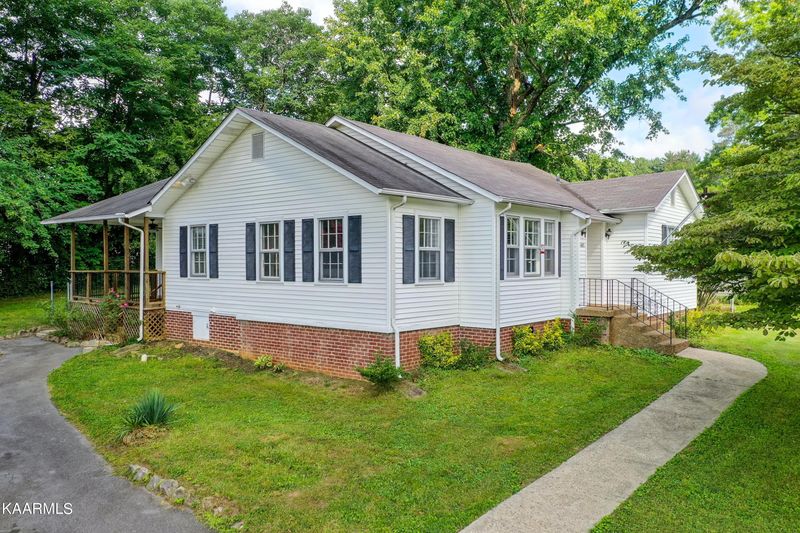 5405 NE Weston Rd, Knoxville, TN 37918