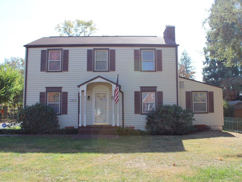 5407 Crestwood Rd, Knoxville, TN 37918