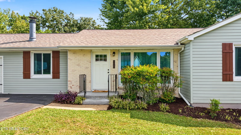 5408 Stoneoak Ln, Knoxville, TN 37920