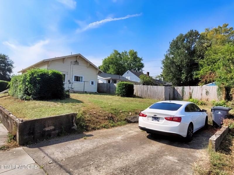 541 Cedar Ave, Knoxville, TN 37917