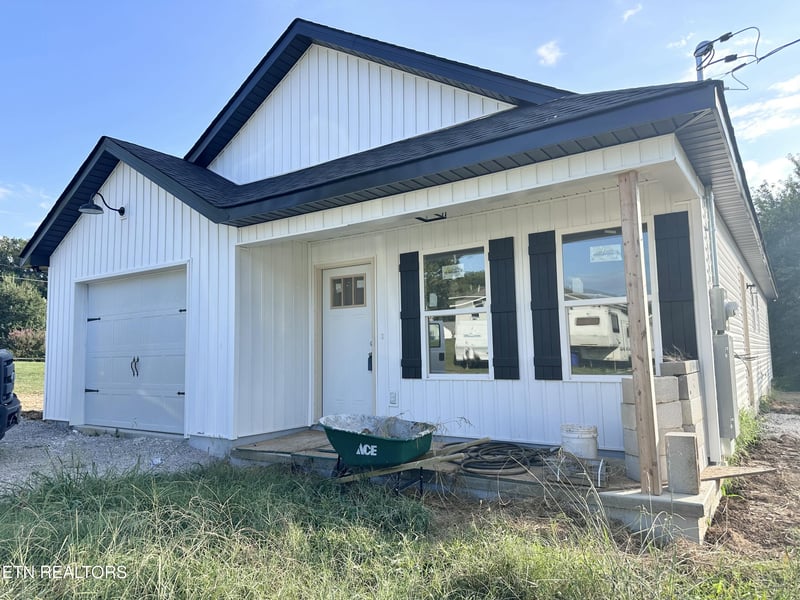 541 Cherokee Ave, Clinton, TN 37716