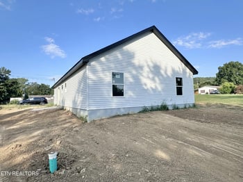 541 Cherokee Ave, Clinton, TN 37716