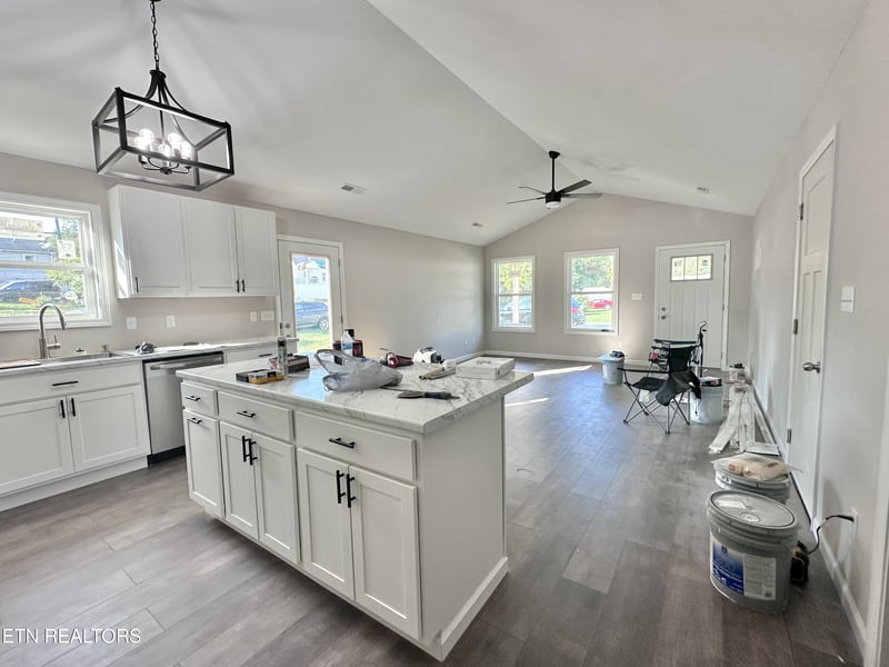 541 Cherokee Ave, Clinton, TN 37716