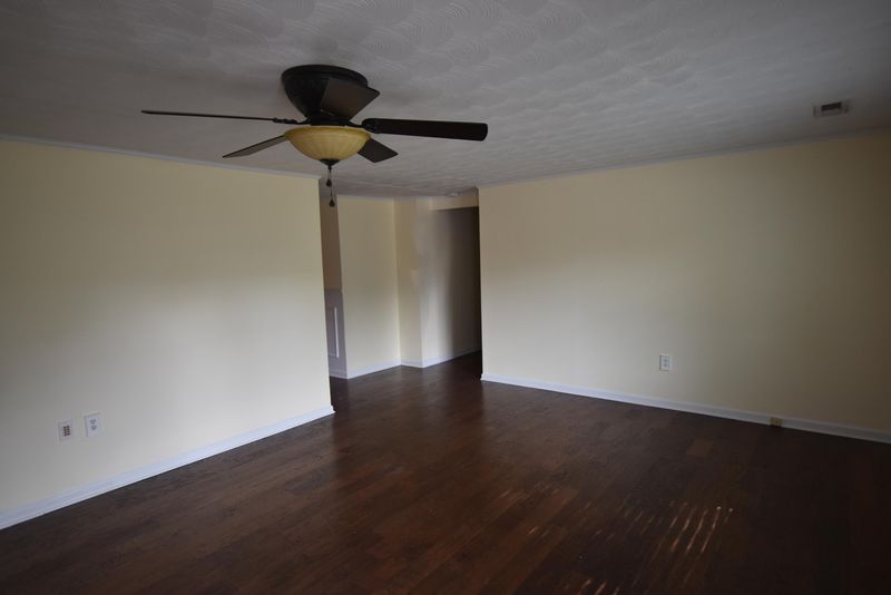 541 Highland View Dr, Knoxville, TN 37920