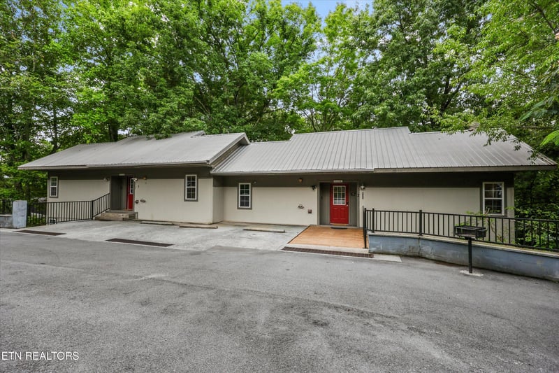 541 Johnson Ln #1, Gatlinburg, TN 37738
