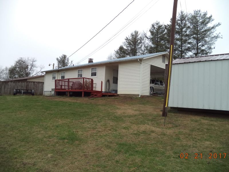 541 Phillips Flats Rd, Oneida, TN 37841