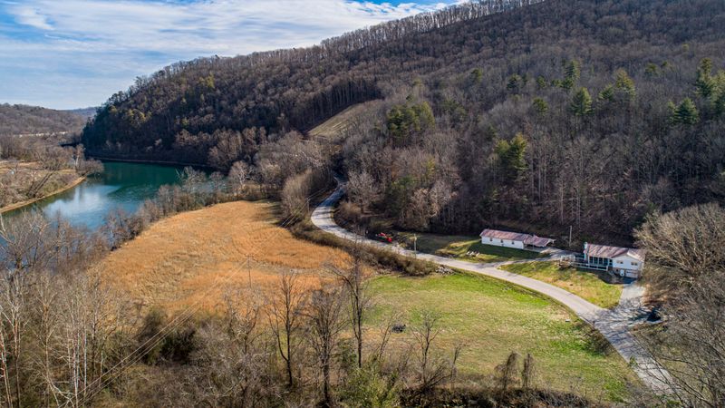541 Riggs Chapel Rd, Harriman, TN 37748