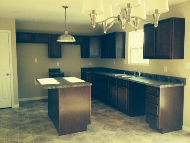 541 Stowers Dr, Corryton, TN 37721