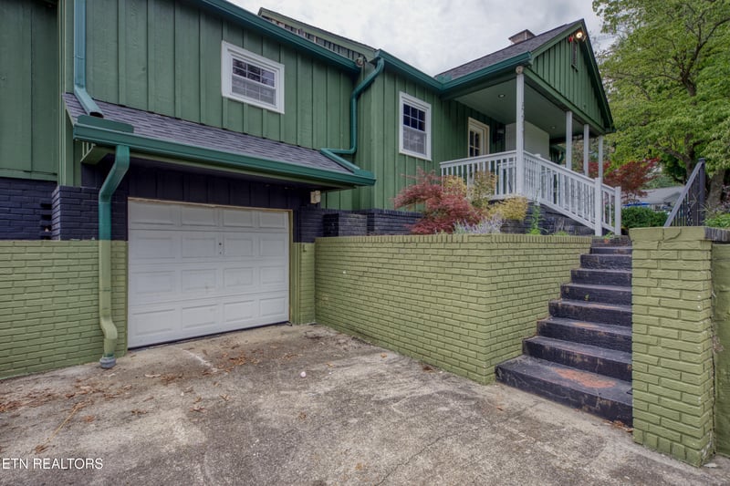 5411 Villa Rd, Knoxville, TN 37918