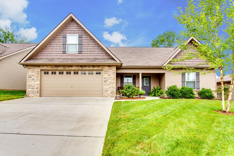 5412 Creekhead Cove Ln, Knoxville, TN 37909