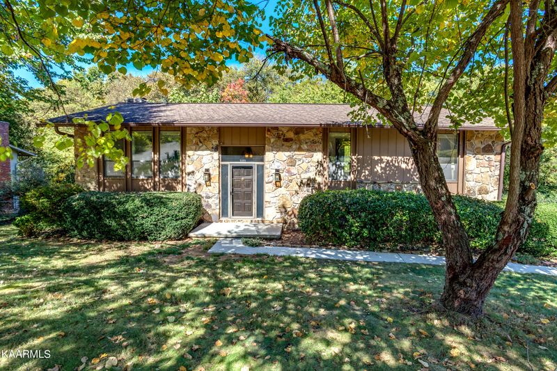 5415 Lance Dr, Knoxville, TN 37909