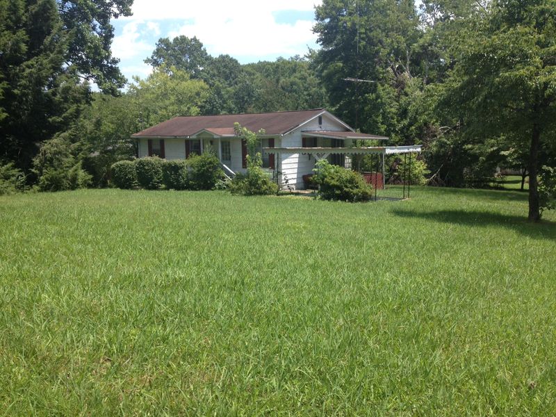 542 First Norway Ln, Oliver Springs, TN 37840