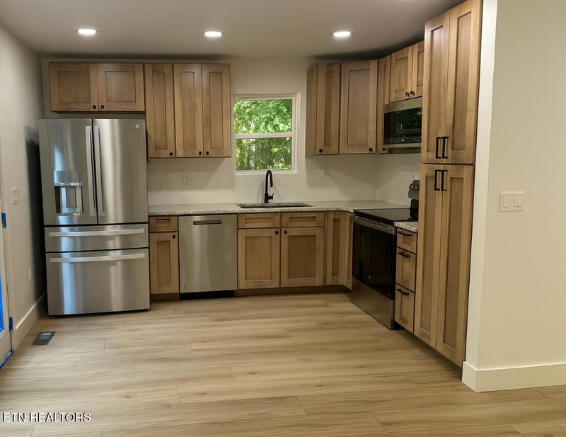 542 Griffith Branch Rd, Madisonville, TN 37354