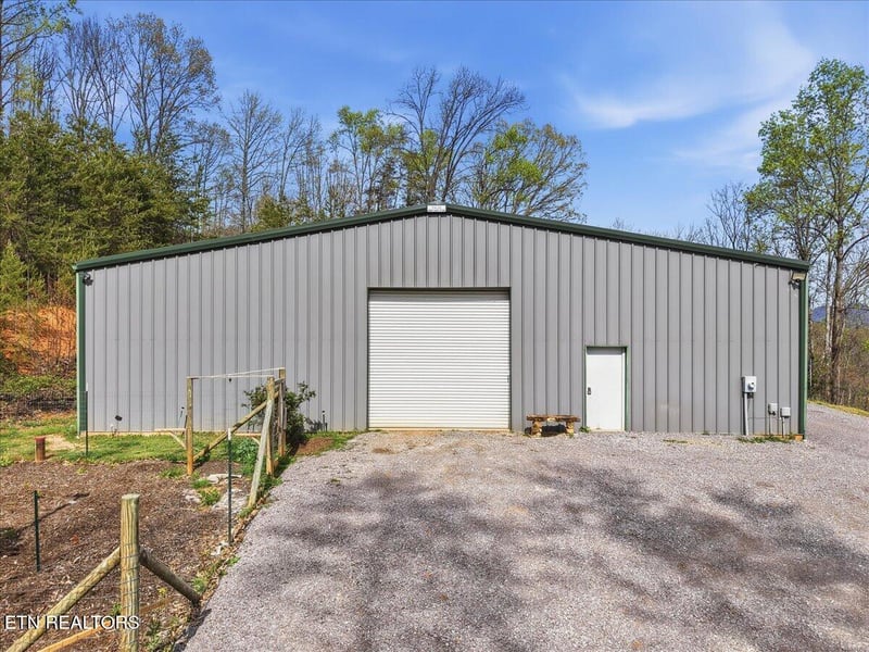 542 Jackson Hollow Rd, Thorn Hill, TN 37881