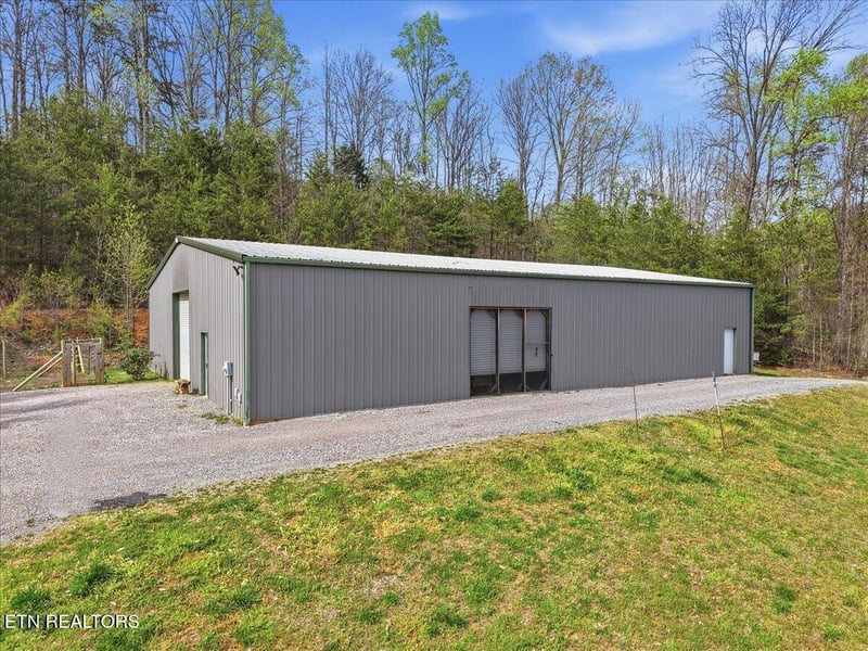 542 Jackson Hollow Rd, Thorn Hill, TN 37881