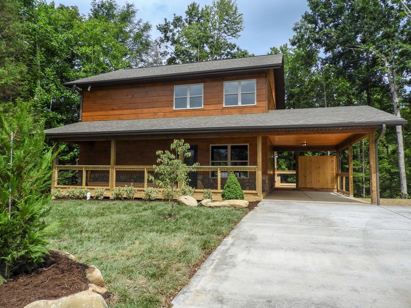542 Johnson Ln, Gatlinburg, TN 37738