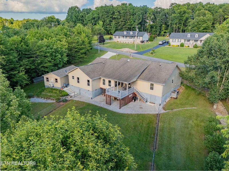 542 Sunset Ridge Dr, Crossville, TN 38571