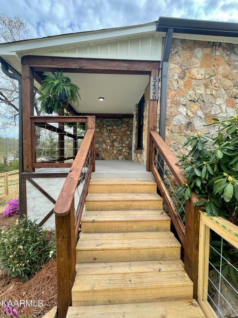 5426 Nickle Rd, Knoxville, TN 37921