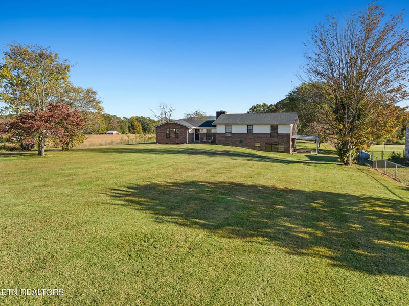 5429 Lakeshore Dr, Bean Station, TN 37708