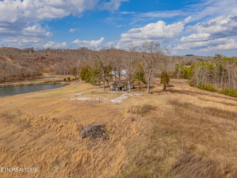 543 Dickey Valley Rd, Harriman, TN 37748