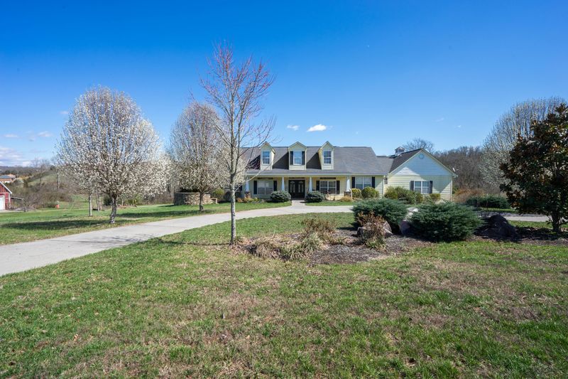 543 River Dr, Blaine, TN 37709