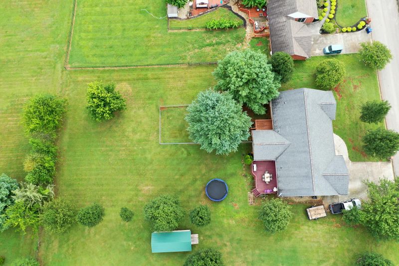 5437 J Riley West Dr, Greenback, TN 37742