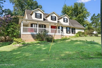 544 Holt St, Athens, TN 37303