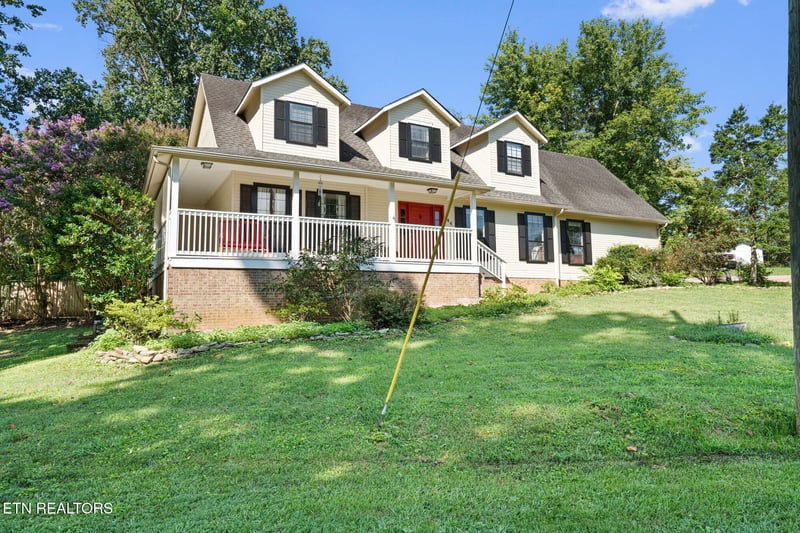544 Holt St, Athens, TN 37303