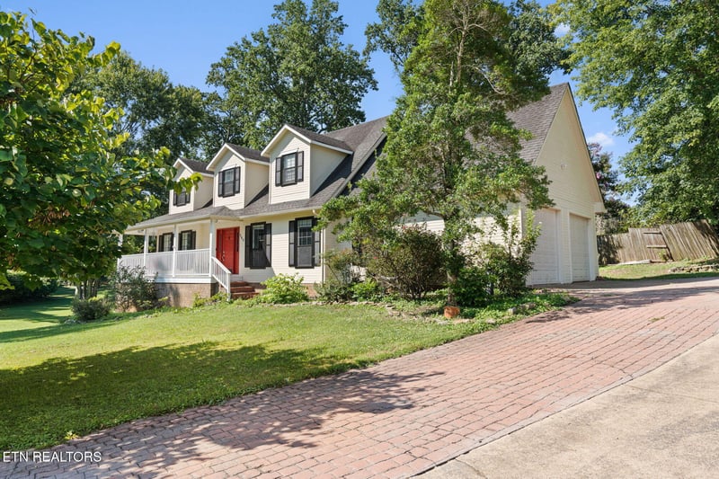 544 Holt St, Athens, TN 37303