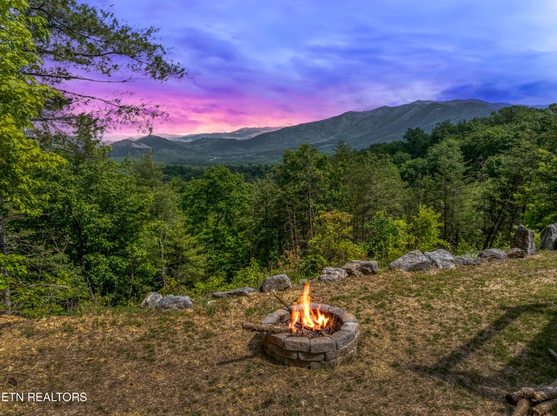 544 Nathans Nook Rd, Townsend, TN 37882