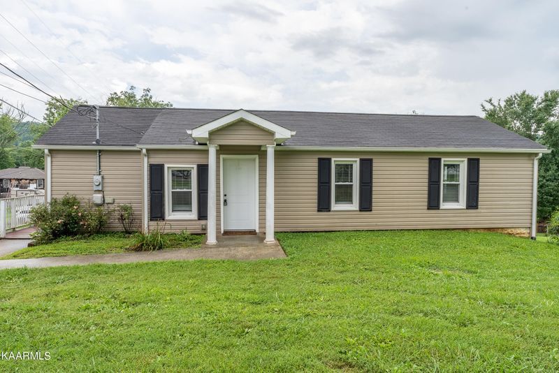 545 Cherokee Ave, Clinton, TN 37716