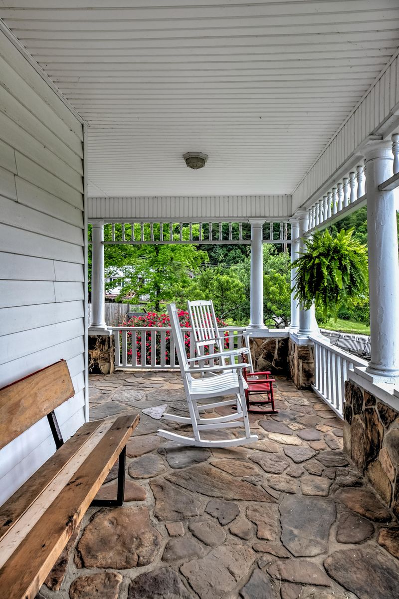 545 Mcghee St, Jellico, TN 37762