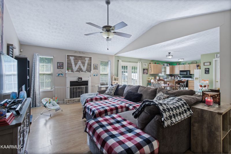 545 Mill St, Madisonville, TN 37354