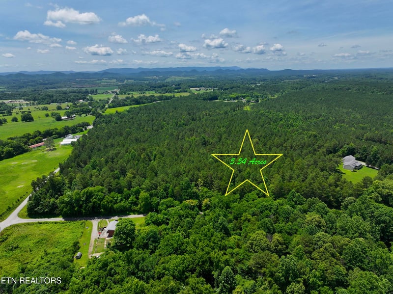 545 Ridge Rd, Madisonville, TN 37354