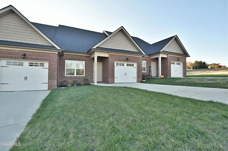 546 Jacksonian Way, Lenoir City, TN 37772