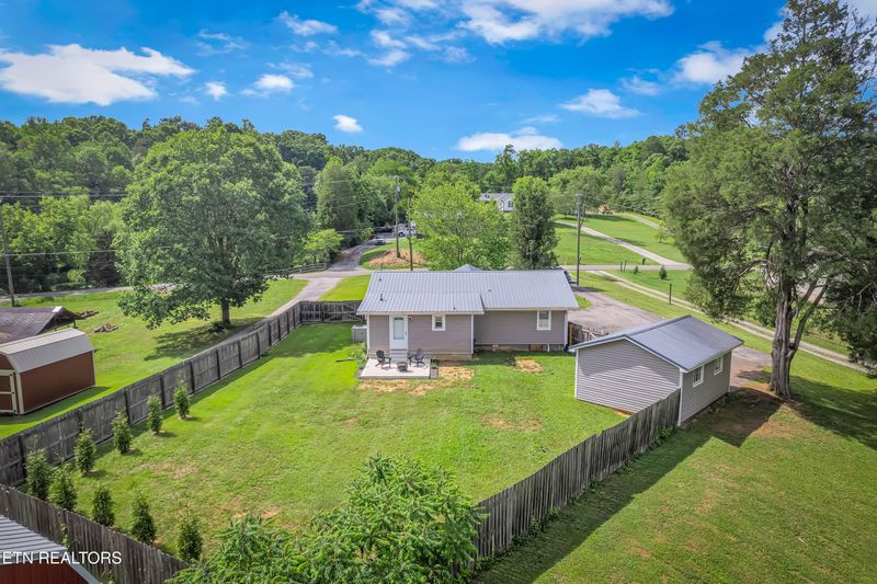 546 Pine Ridge Rd, Clinton, TN 37716