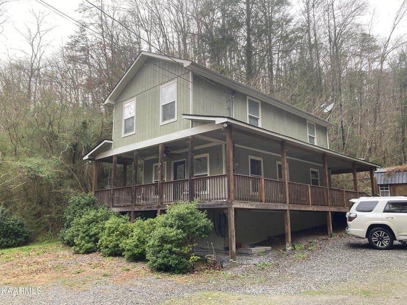547 King Branch Rd, Pigeon Forge, TN 37876