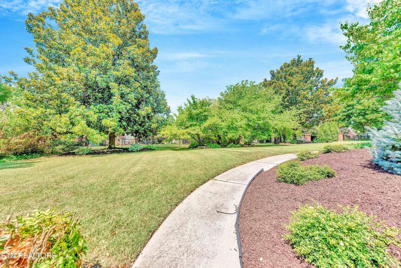 547 Windham Hill Rd, Knoxville, TN 37934
