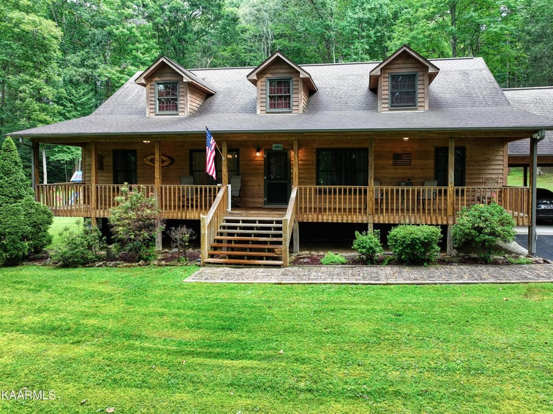 548 Clifty Creek Rd, Oakdale, TN 37829