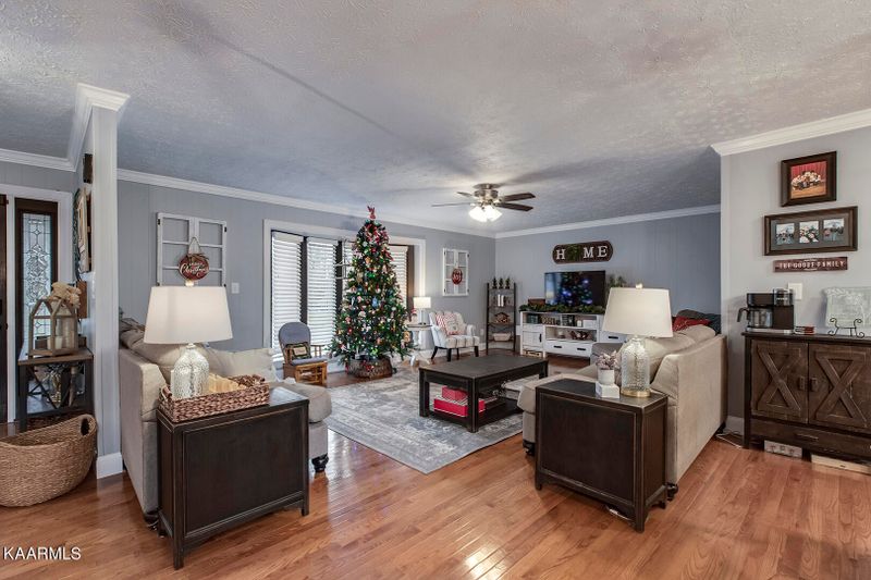 548 E Cunningham St, Alcoa, TN 37701