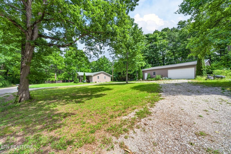 548 Lantana Firetower Rd, Crossville, TN 38572